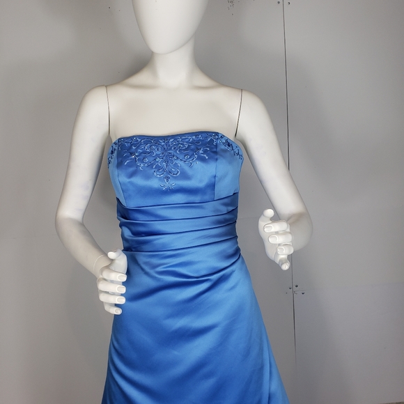 David's Bridal Strapless blue gown dress - Picture 5 of 14